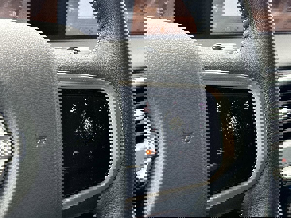 New 2026 Nissan Armada SL w/ Captain's Chari Seat Package image 26