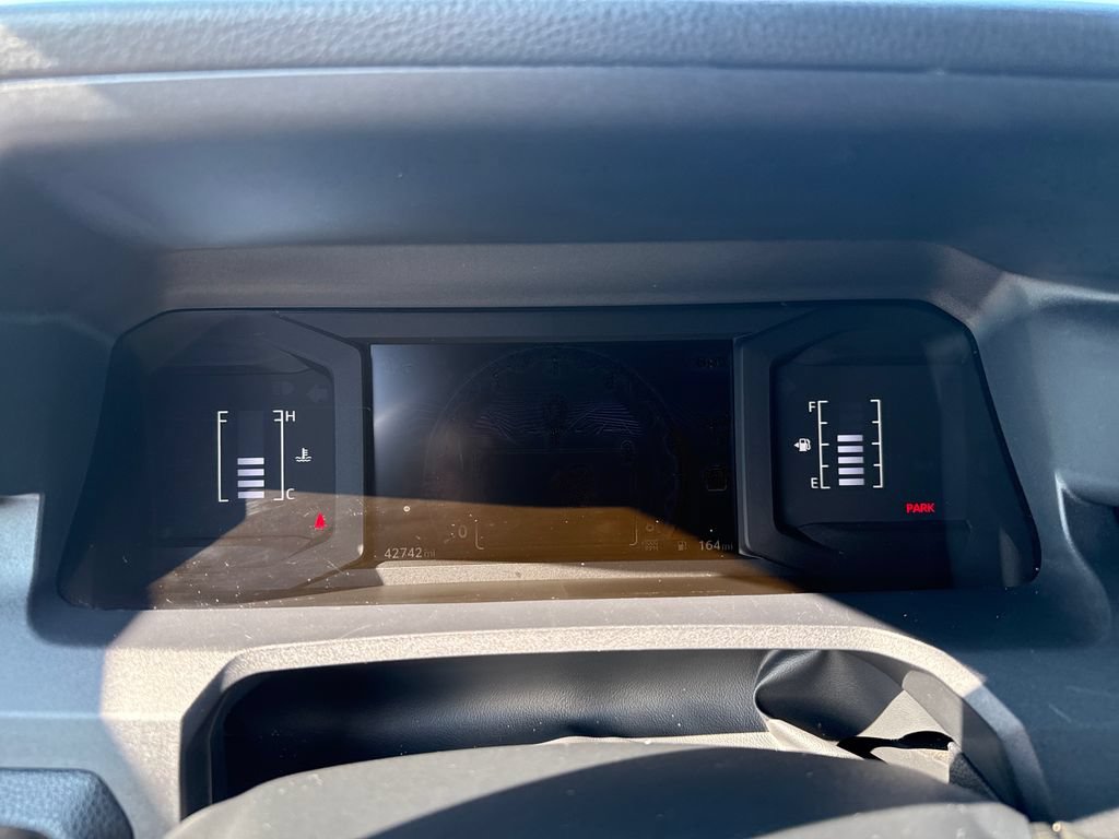 Used 2025 Toyota 4Runner SR5 AWD/4WD image 18