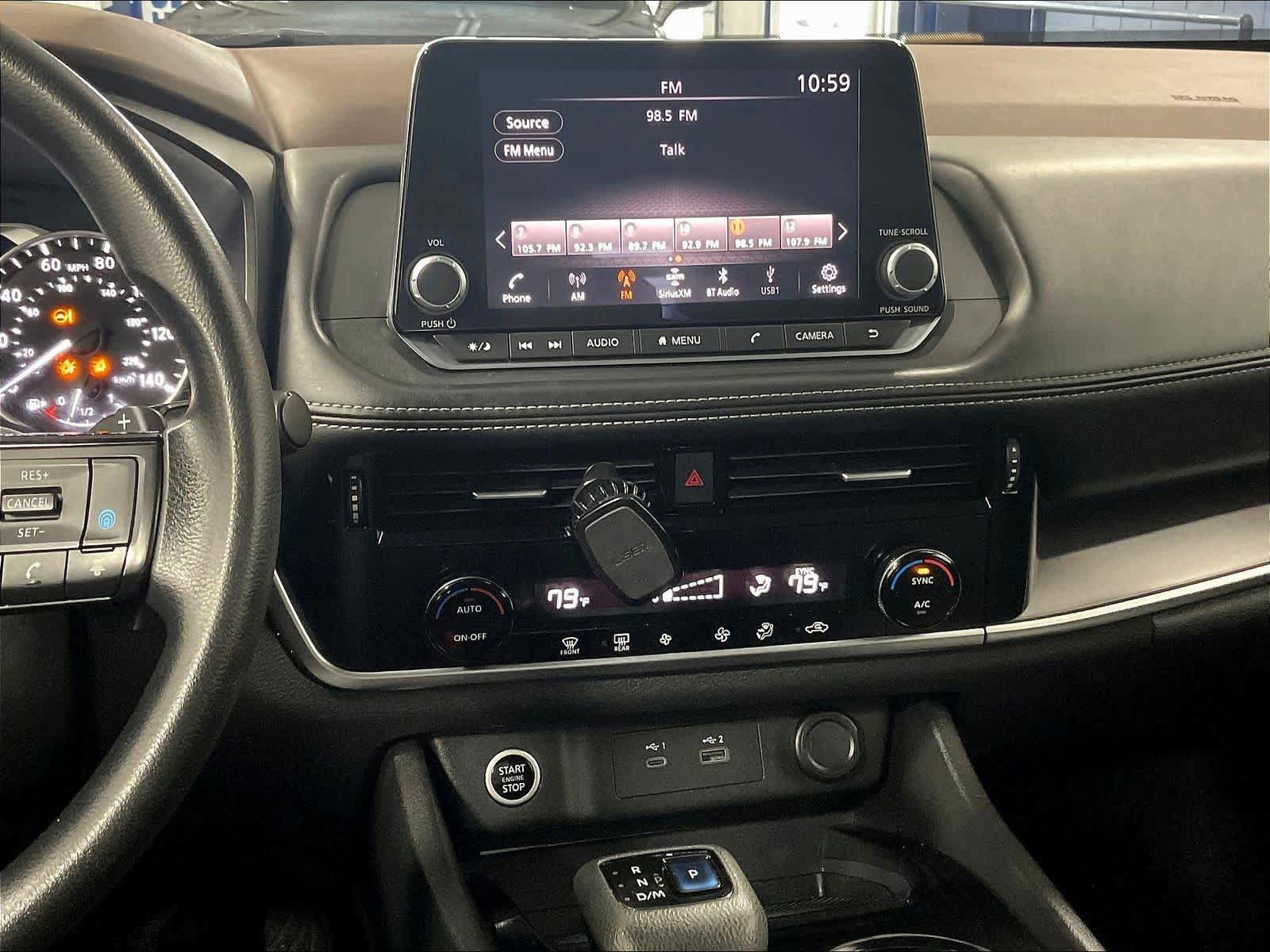 Certified 2022 Nissan Rogue SV image 18