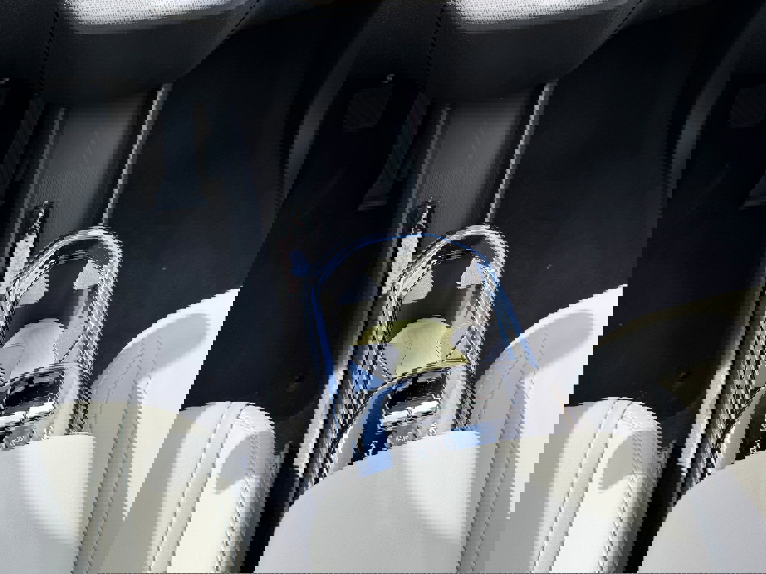 New 2026 Volvo EX30 Plus w/ Protection Package Premier image 13