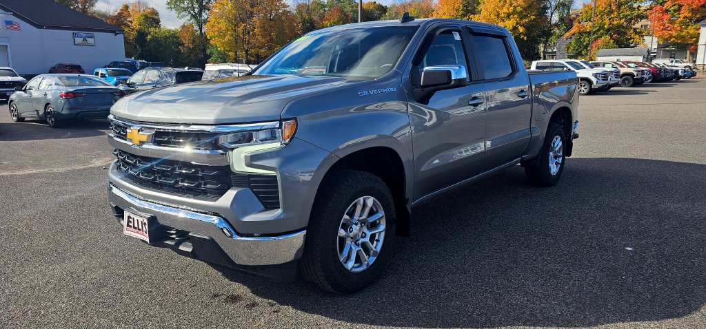 Used 2023 Chevrolet Silverado 1500 LT AWD/4WD image 3