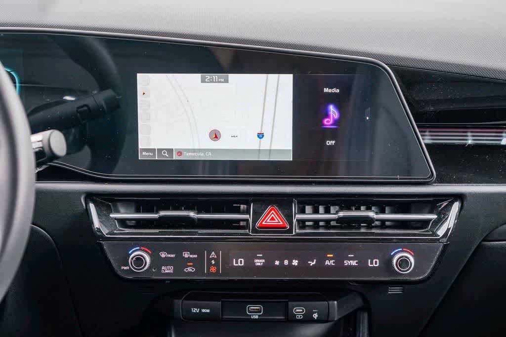 Certified 2025 Kia Niro EX FWD image 12