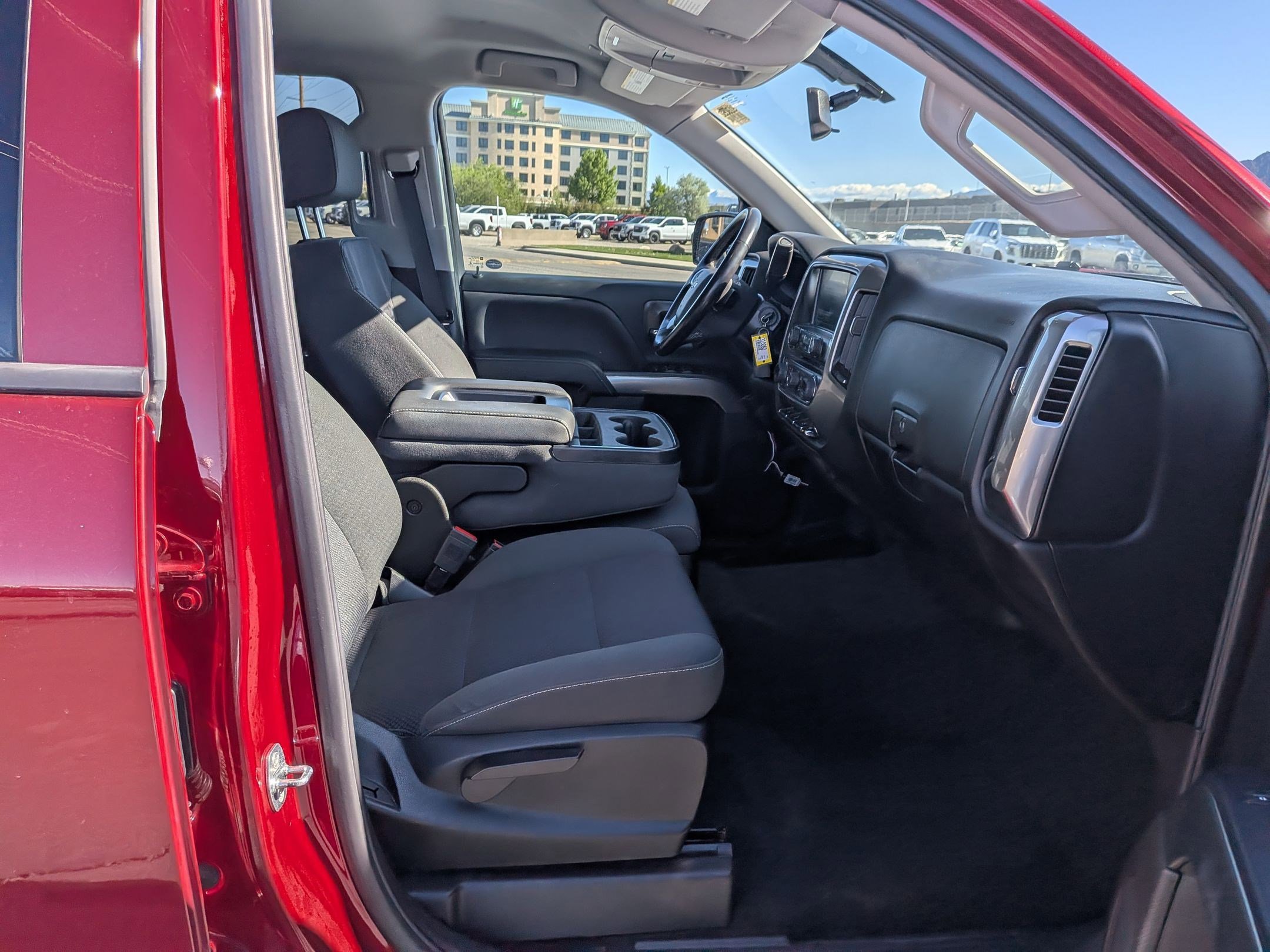 Used 2018 Chevrolet Silverado 1500 LT w/ All Star Edition AWD/4WD image 28