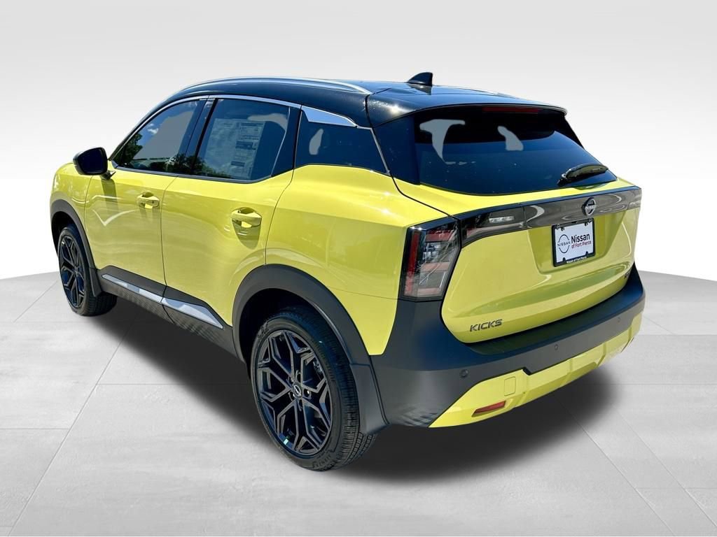 New 2026 Nissan Kicks SR w/ SR Premium Package FWD image 8