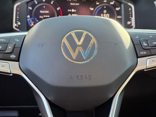 Used 2023 Volkswagen Atlas SE image 30