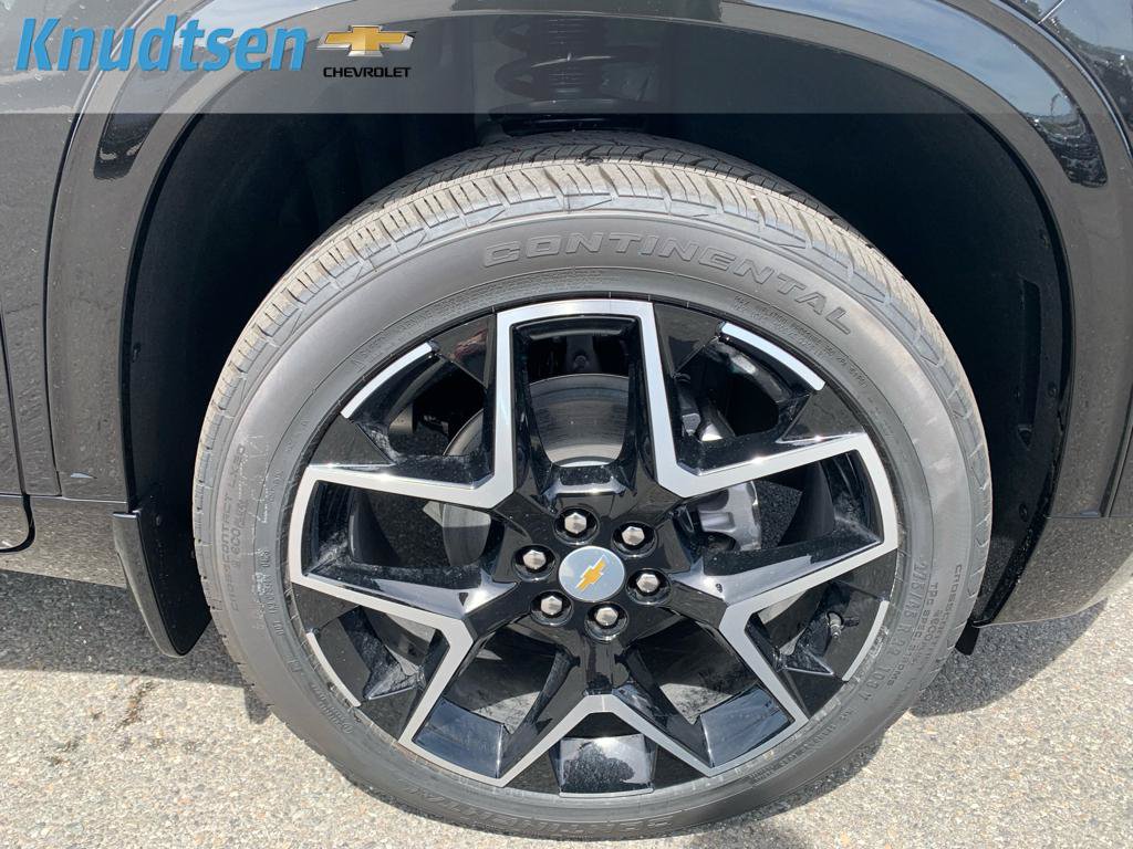 New 2026 Chevrolet Traverse High Country w/ LPO, Floor Liner Package AWD/4WD image 9