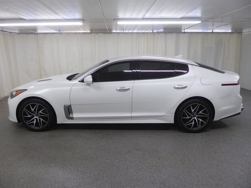 Used 2019 Kia Stinger RWD image 4