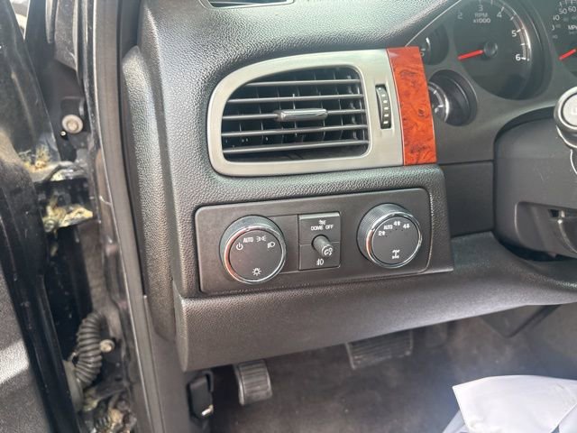 Used 2011 GMC Yukon XL SLT AWD/4WD image 24