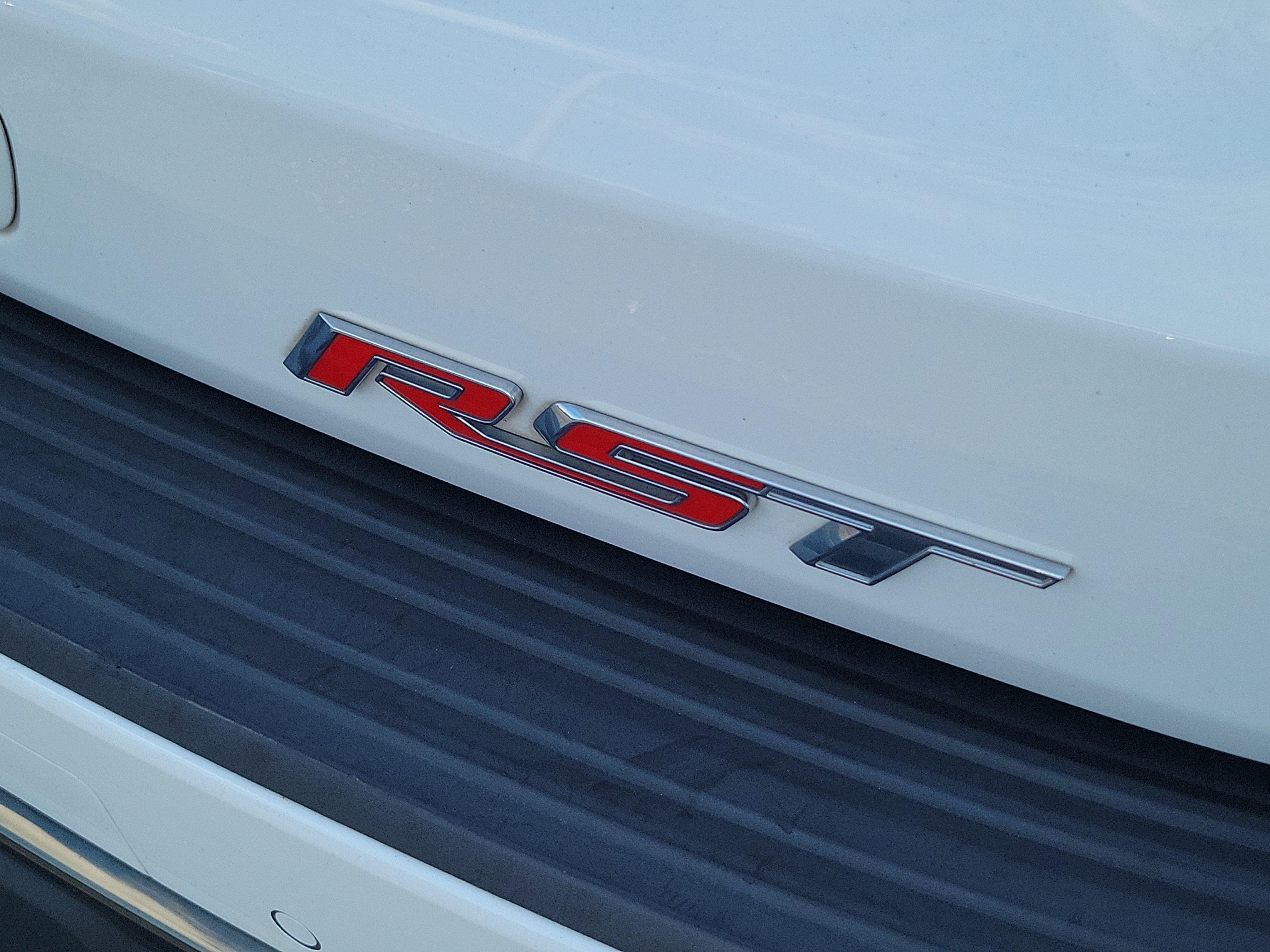 Used 2021 Chevrolet Suburban RST RWD image 5