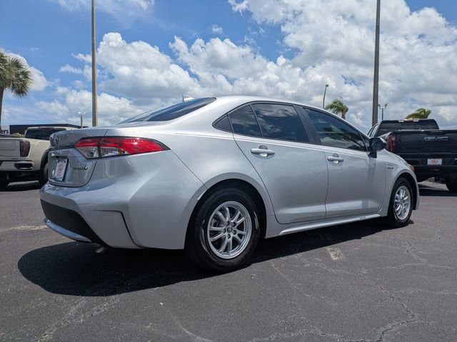 Used 2021 Toyota Corolla LE FWD image 4