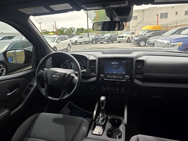 Used 2023 Nissan Frontier SV w/ Midnight Edition Package AWD/4WD image 5