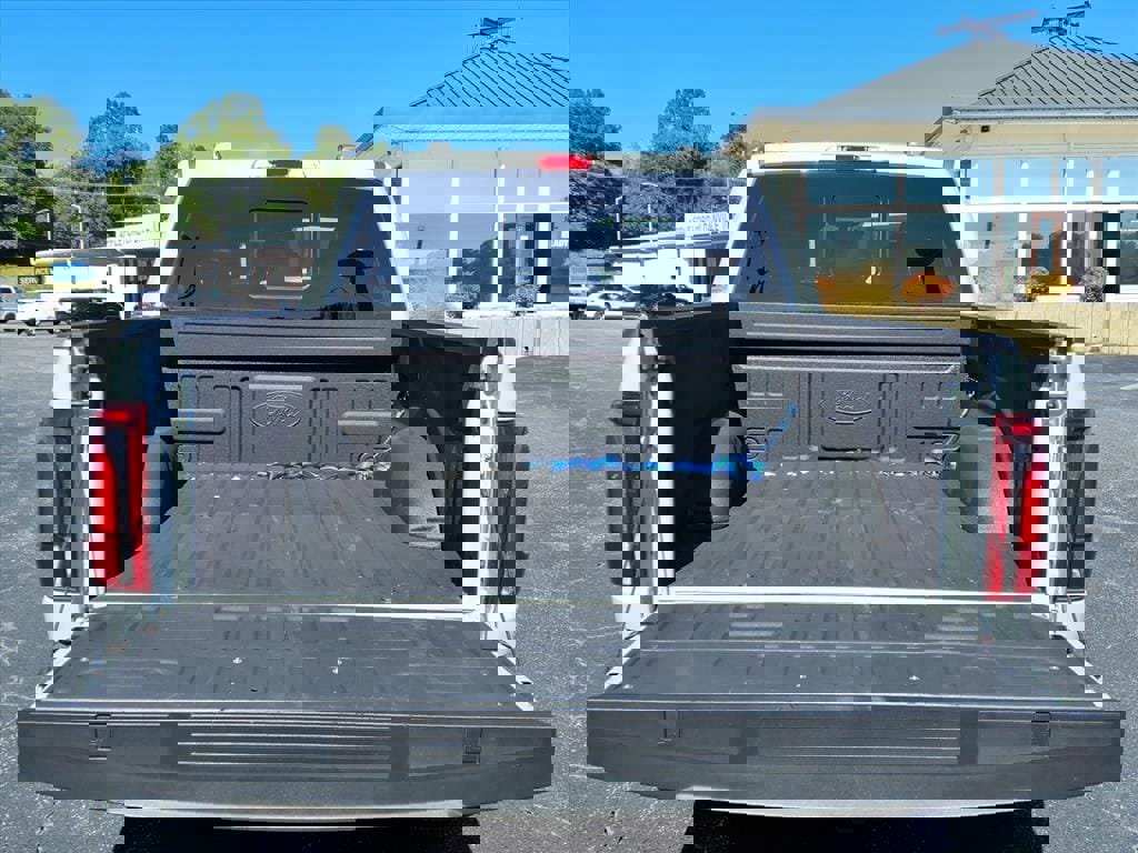 Certified 2024 Ford F150 Lariat w/ Equipment Group 502A High image 26