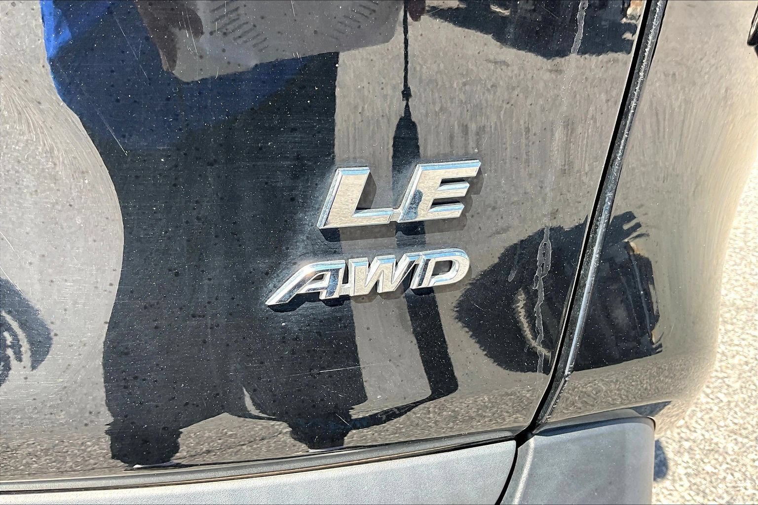 Used 2023 Toyota RAV4 LE AWD/4WD image 24