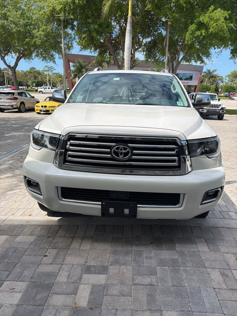 Used 2019 Toyota Sequoia Platinum image 2