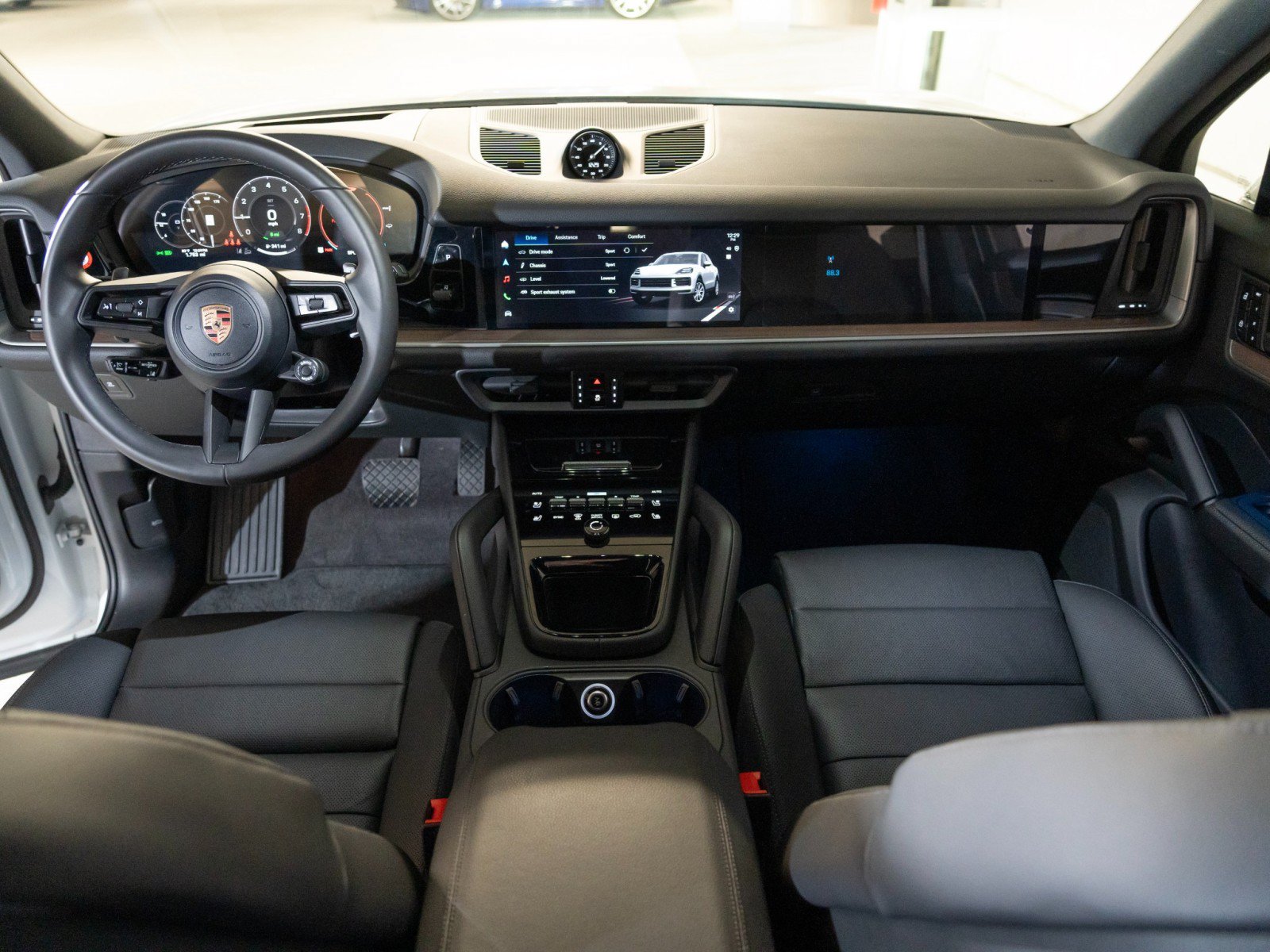 Certified 2026 Porsche Cayenne E-Hybrid AWD/4WD image 25