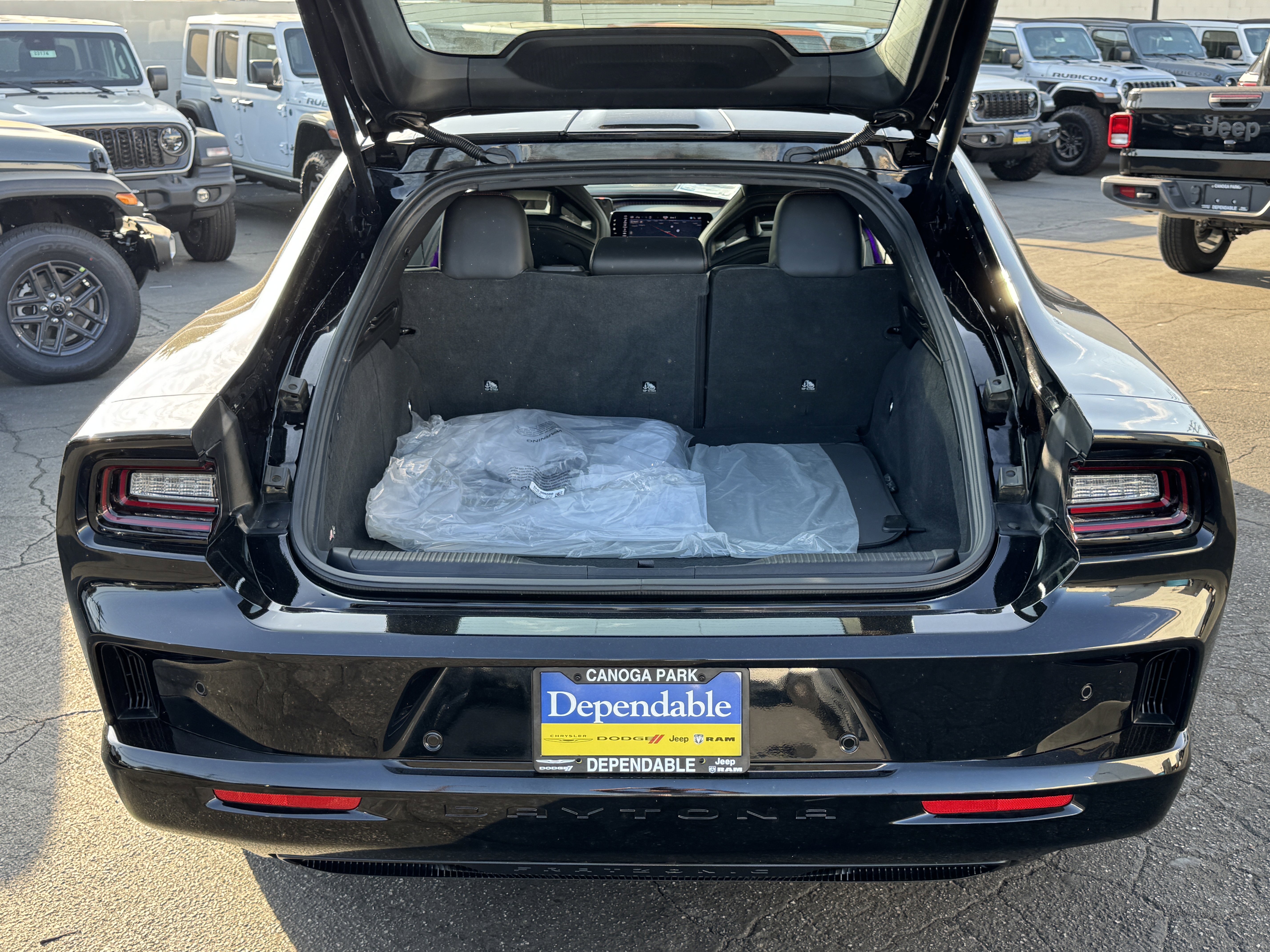 New 2024 Dodge Charger Scat Pack w/ Plus Group image 11