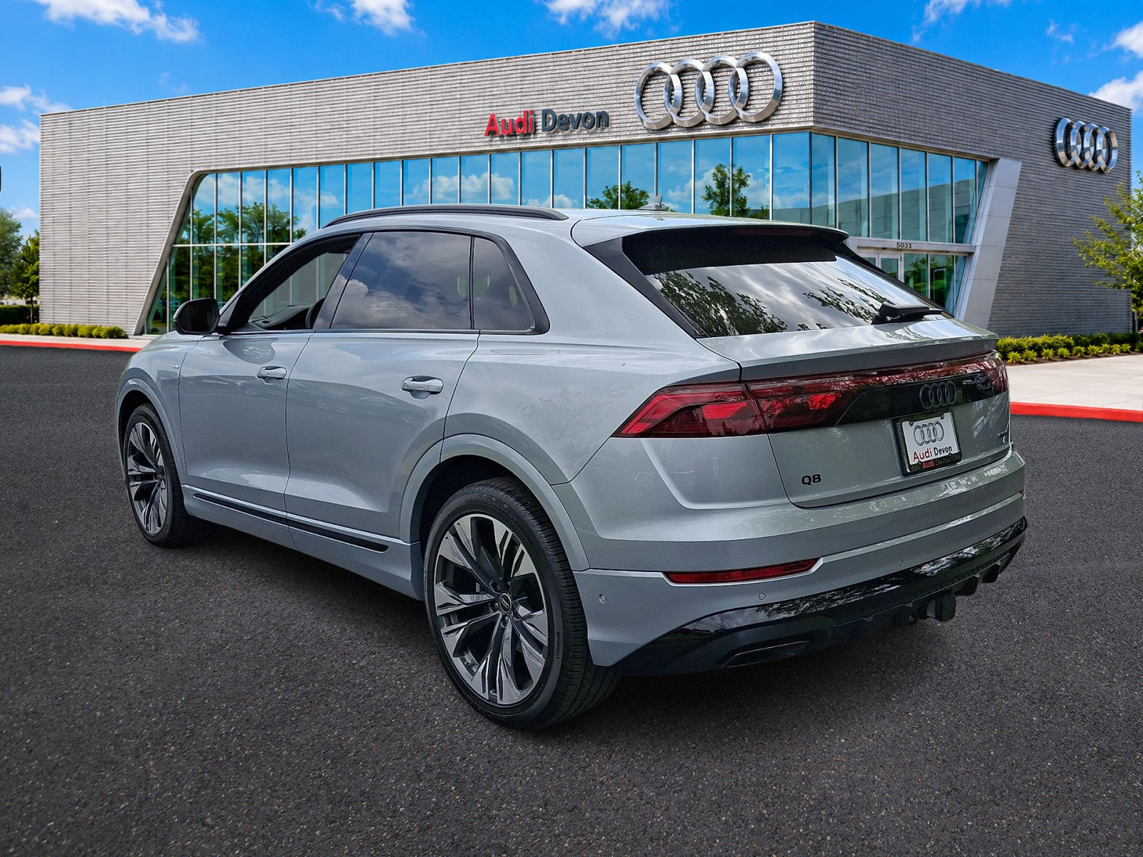 Used 2026 Audi Q8 Prestige w/ Prestige Package AWD/4WD image 4