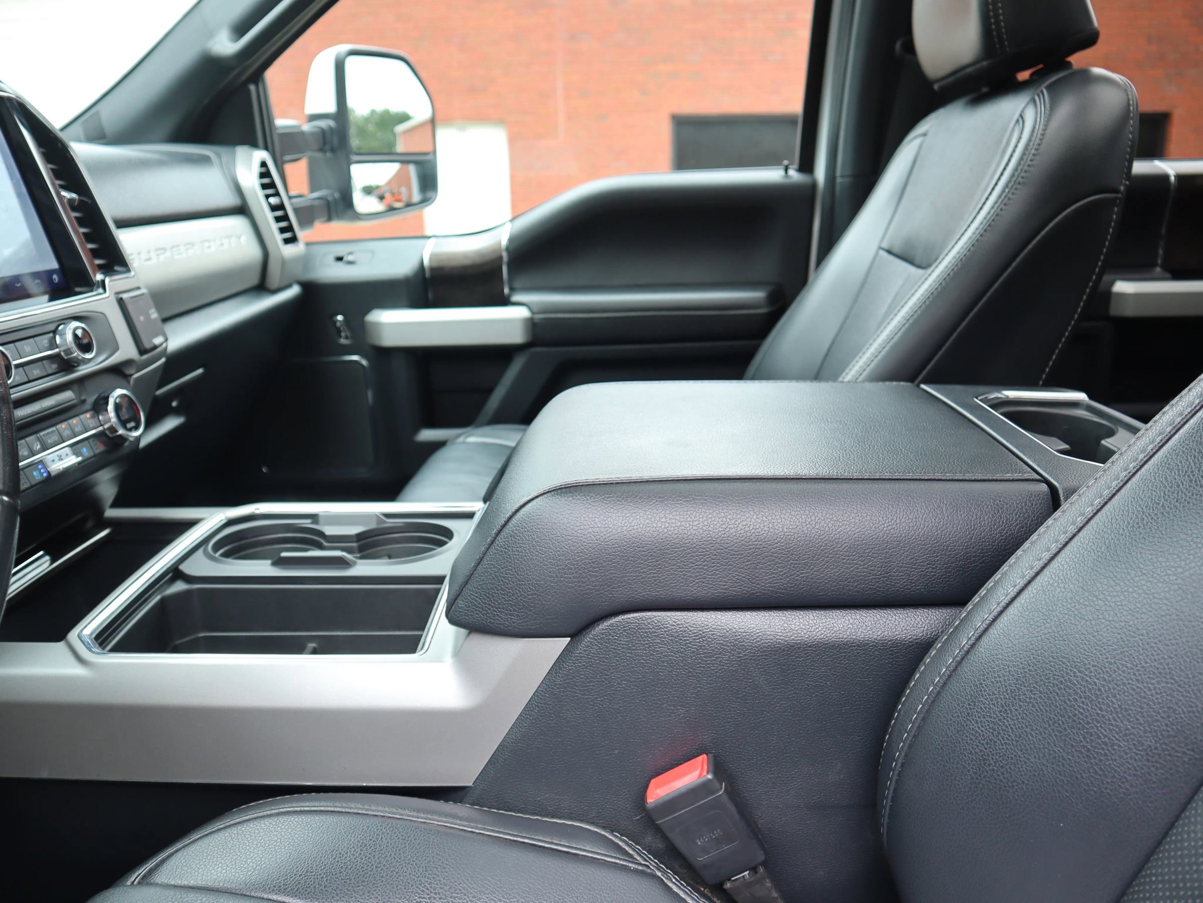 Used 2022 Ford F350 Lariat w/ Tremor Off-Road Package image 24