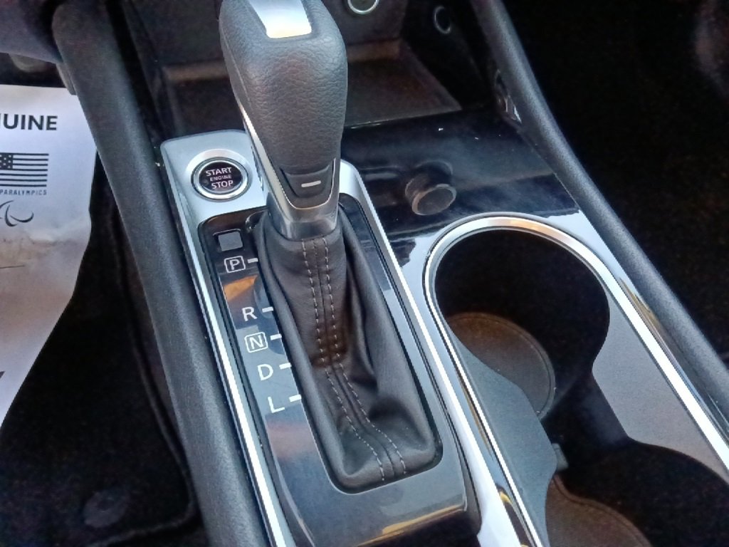 Used 2024 Nissan Altima 2.5 SV image 23