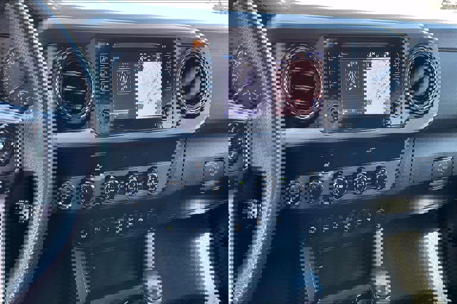 Used 2019 Toyota Tacoma TRD Off-Road image 6