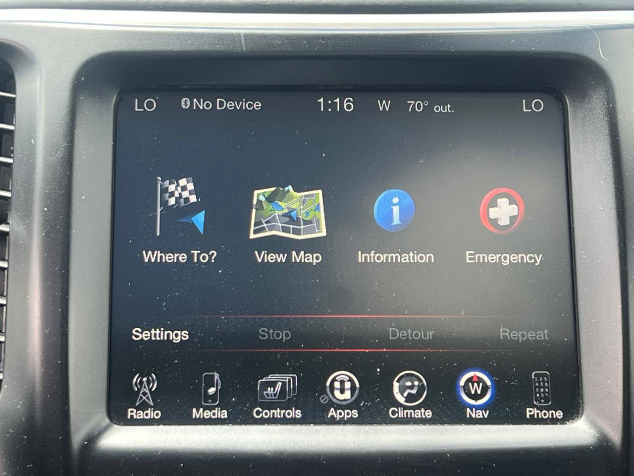 Used 2018 Jeep Cherokee Overland w/ Technology Group AWD/4WD image 27