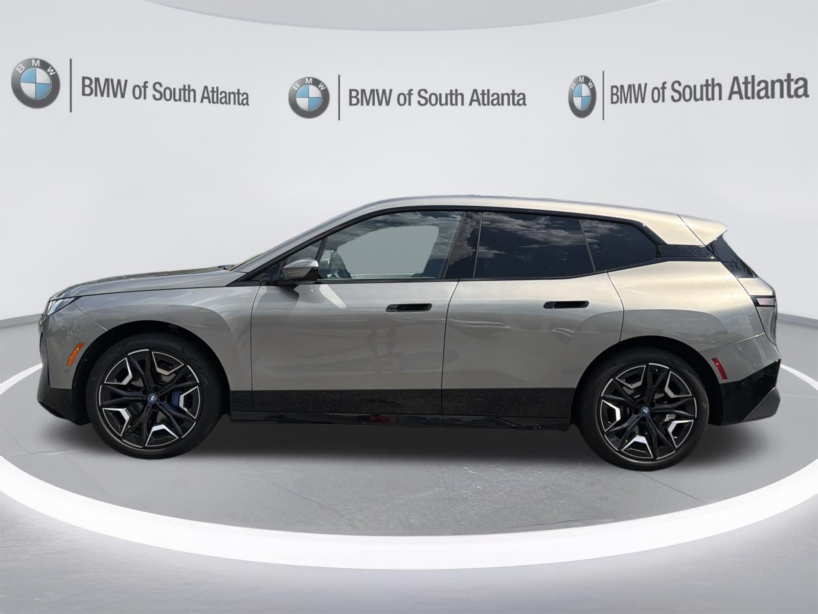 Certified 2024 BMW iX xDrive50 w/ Sport Package AWD/4WD image 21