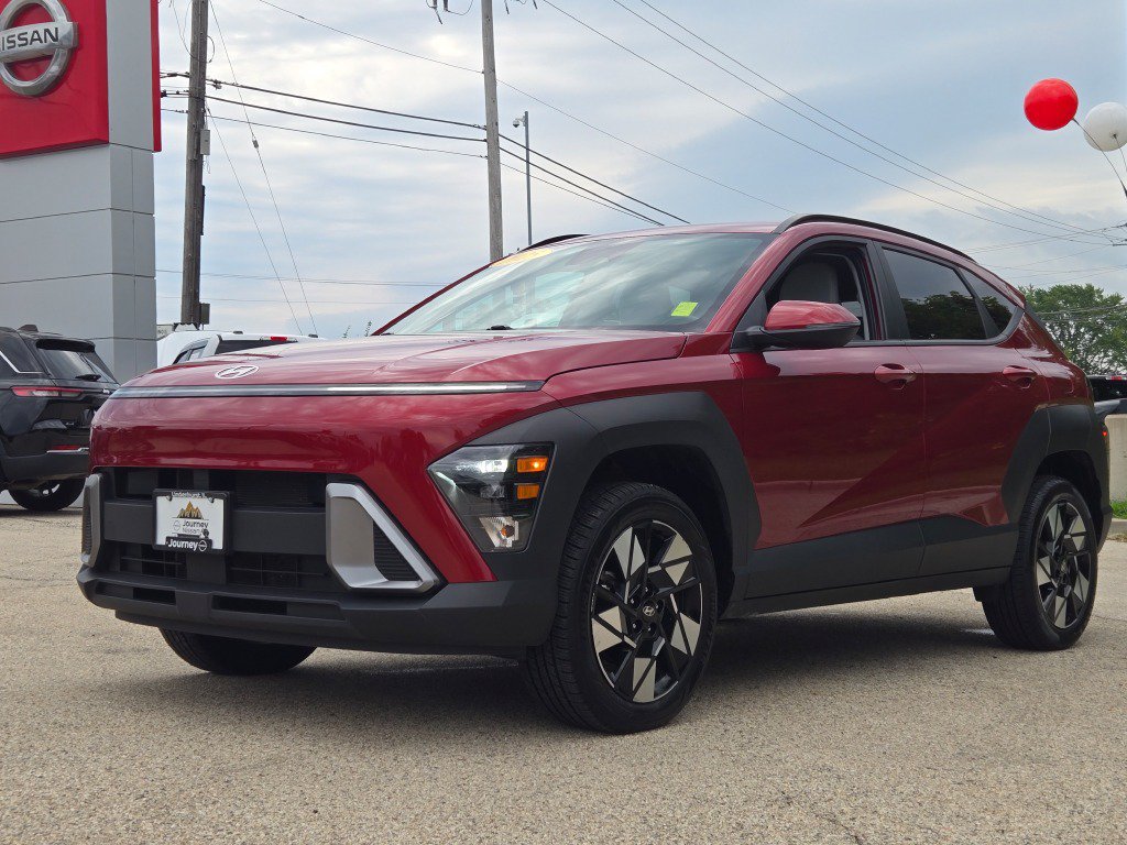 Used 2025 Hyundai Kona SEL AWD/4WD image 4