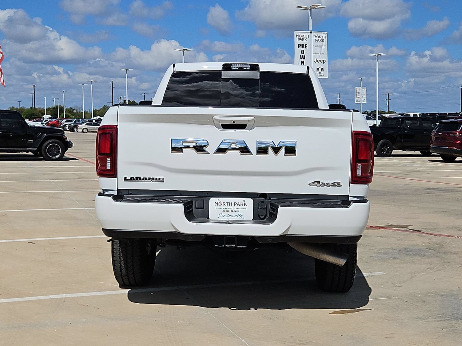 Used 2026 RAM 2500 Laramie AWD/4WD image 4