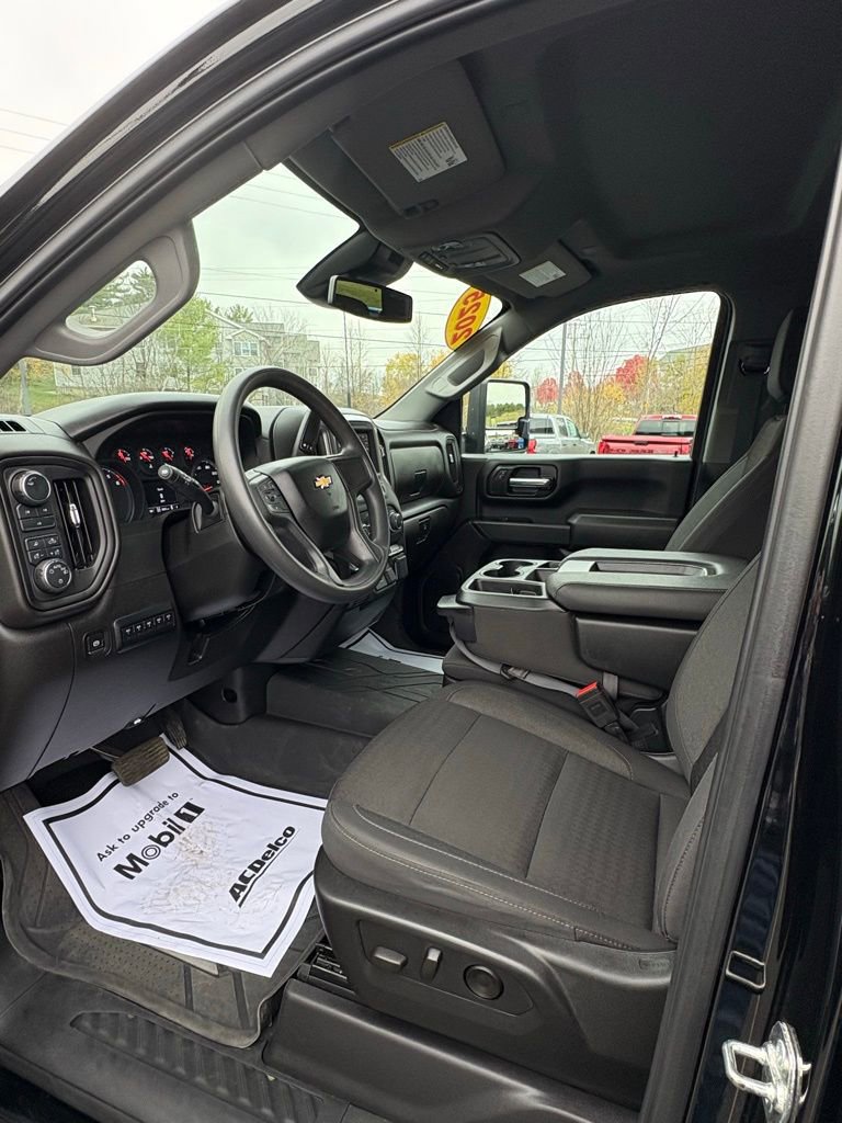 Used 2025 Chevrolet Silverado 2500 Custom w/ Custom Convenience Package image 6