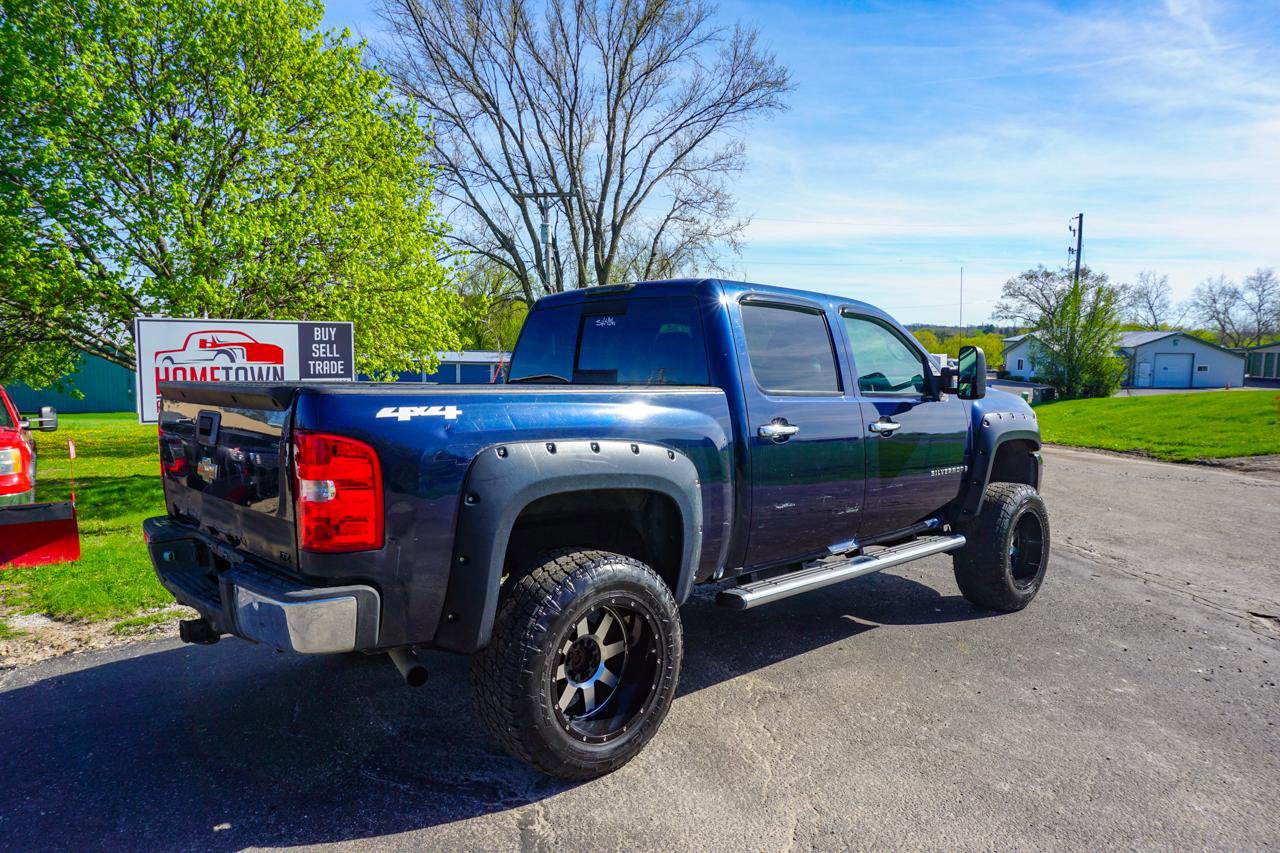 Used 2007 Chevrolet Silverado 1500 LTZ w/ Safety Package AWD/4WD image 3