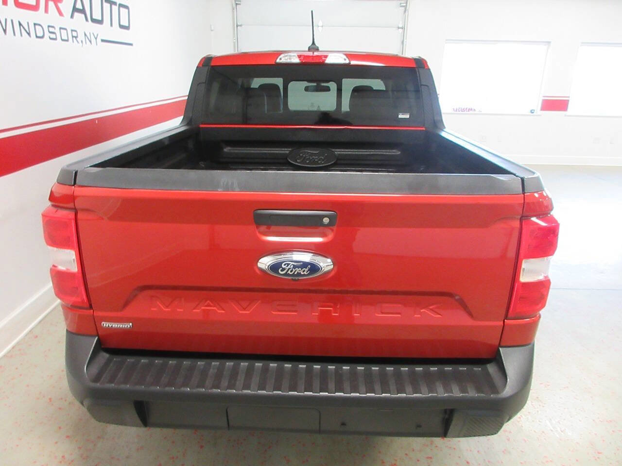 Used 2023 Ford Maverick Lariat image 13