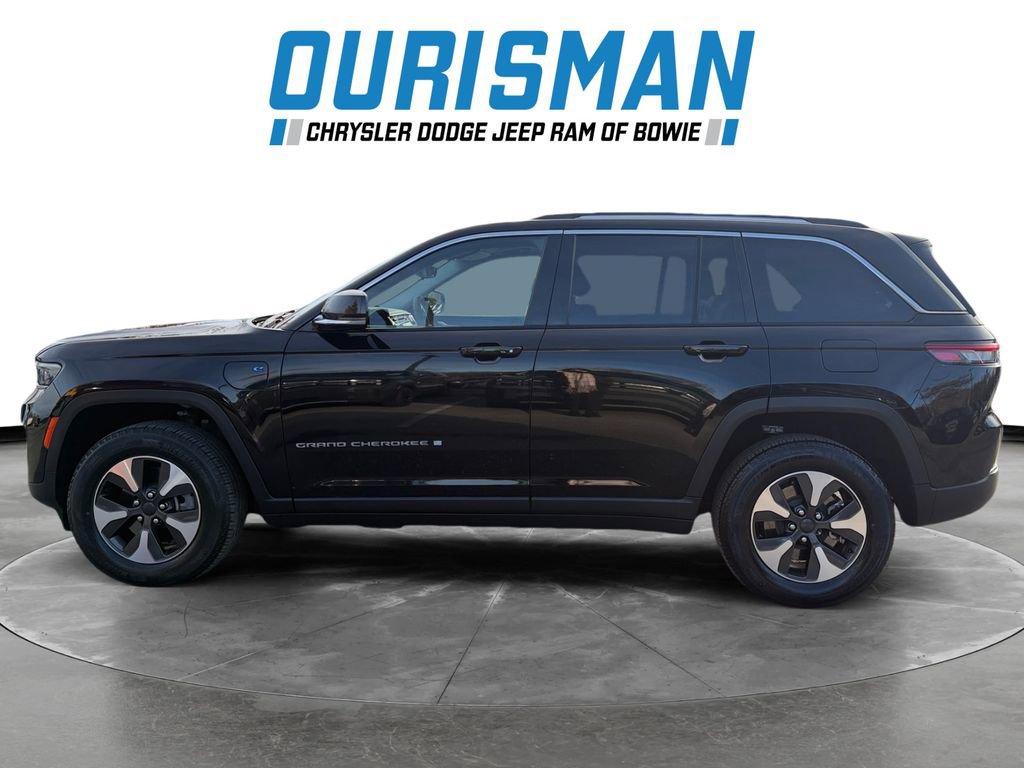 Used 2022 Jeep Grand Cherokee Limited 4xe image 3