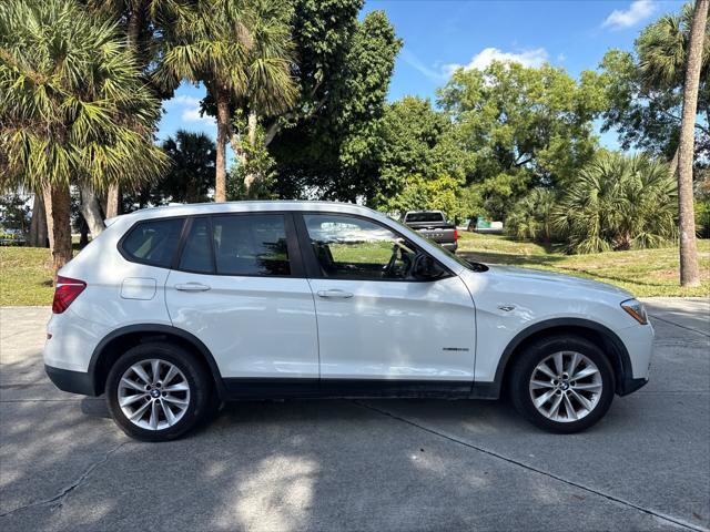 Used 2017 BMW X3 sDrive28i image 4