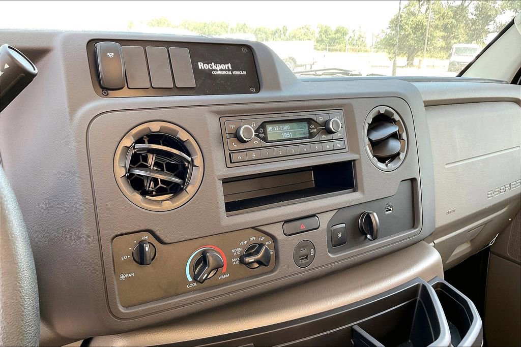 New 2024 Ford E-450 and Econoline 450 Super Duty w/ Power Windows & Locks Group image 16
