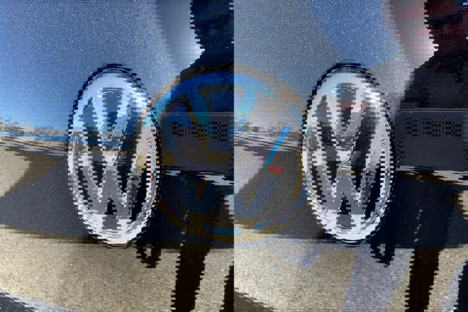 Used 2019 Volkswagen Golf S image 7