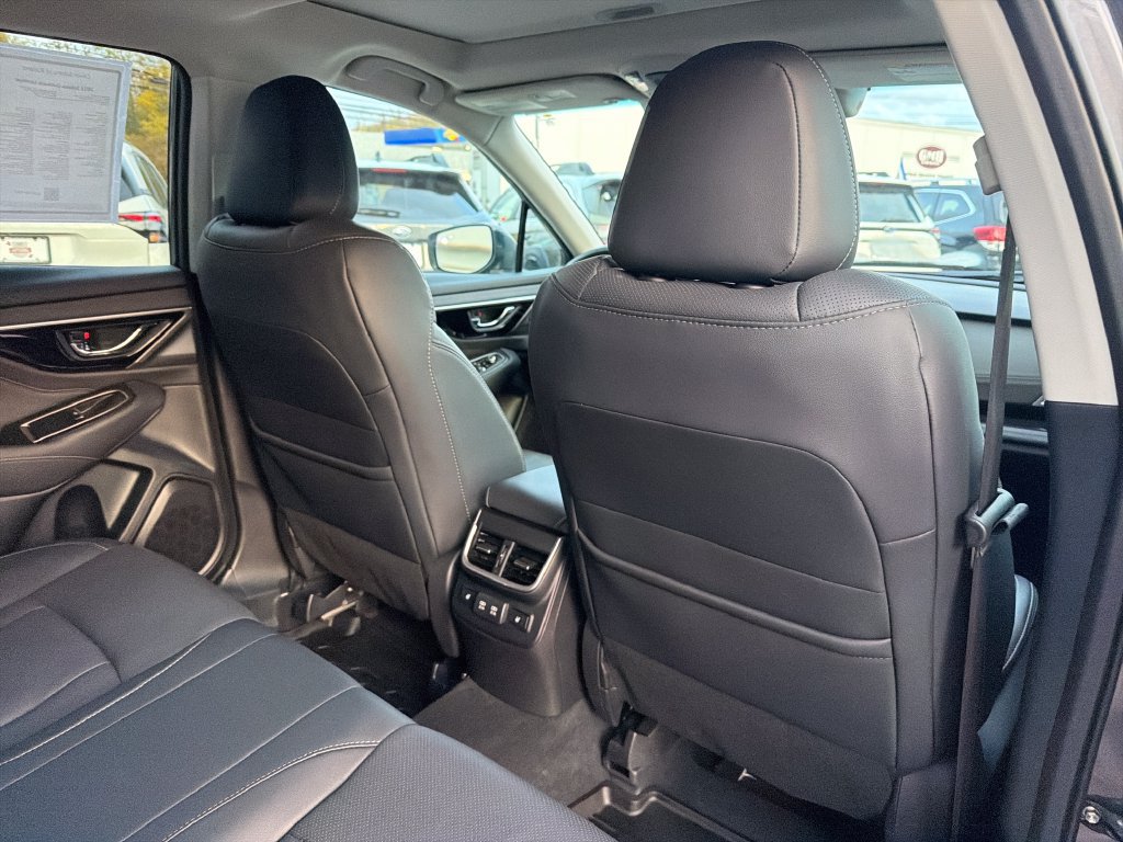 Used 2022 Subaru Outback Limited AWD/4WD image 35