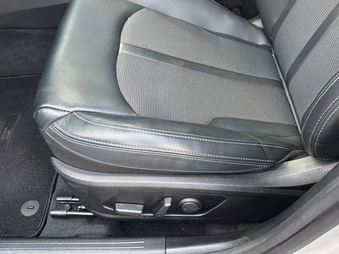 Used 2022 Kia K5 GT-Line w/ GT-Line FWD Premium Package image 28