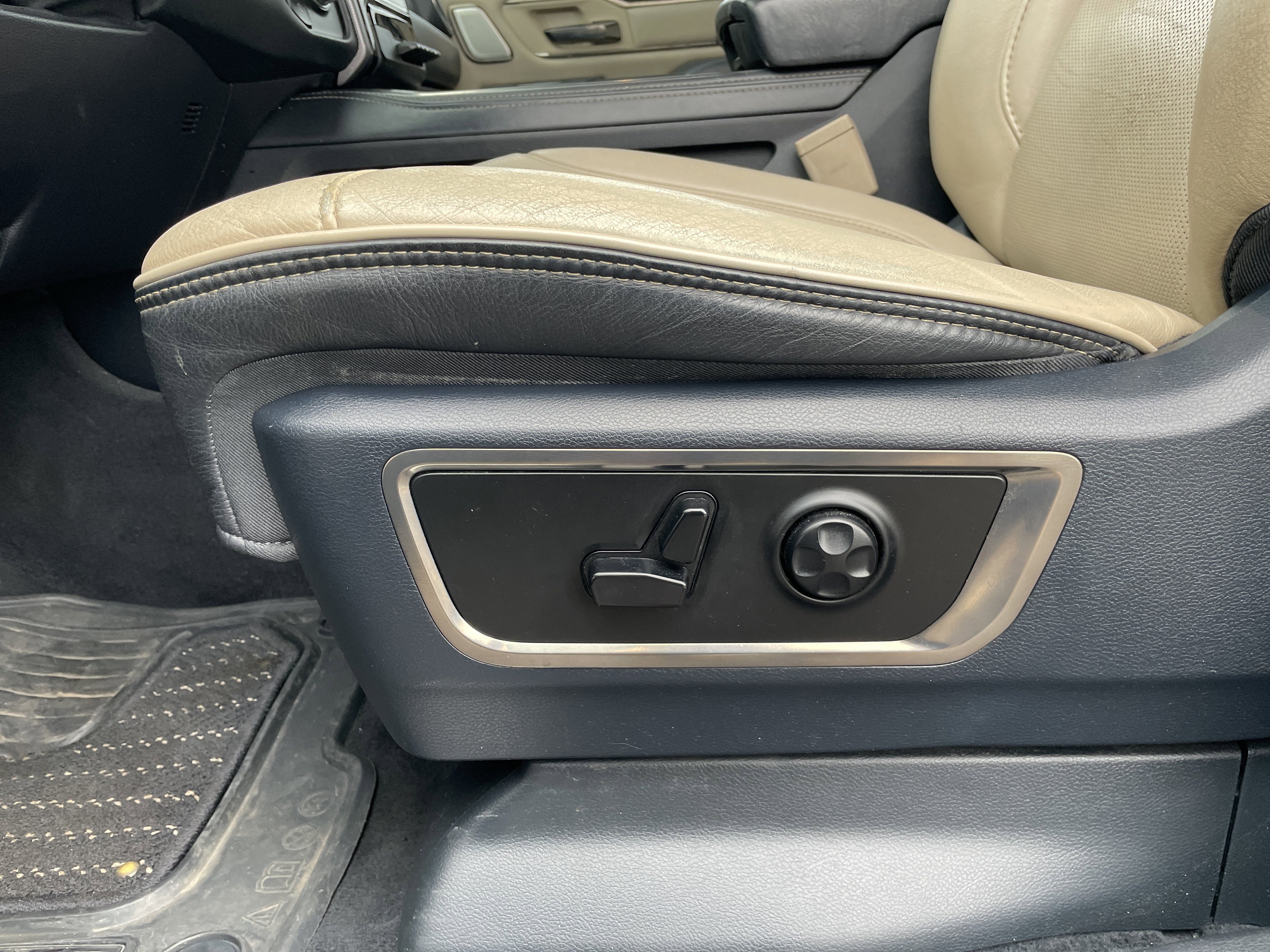 Used 2020 RAM 1500 Limited image 36