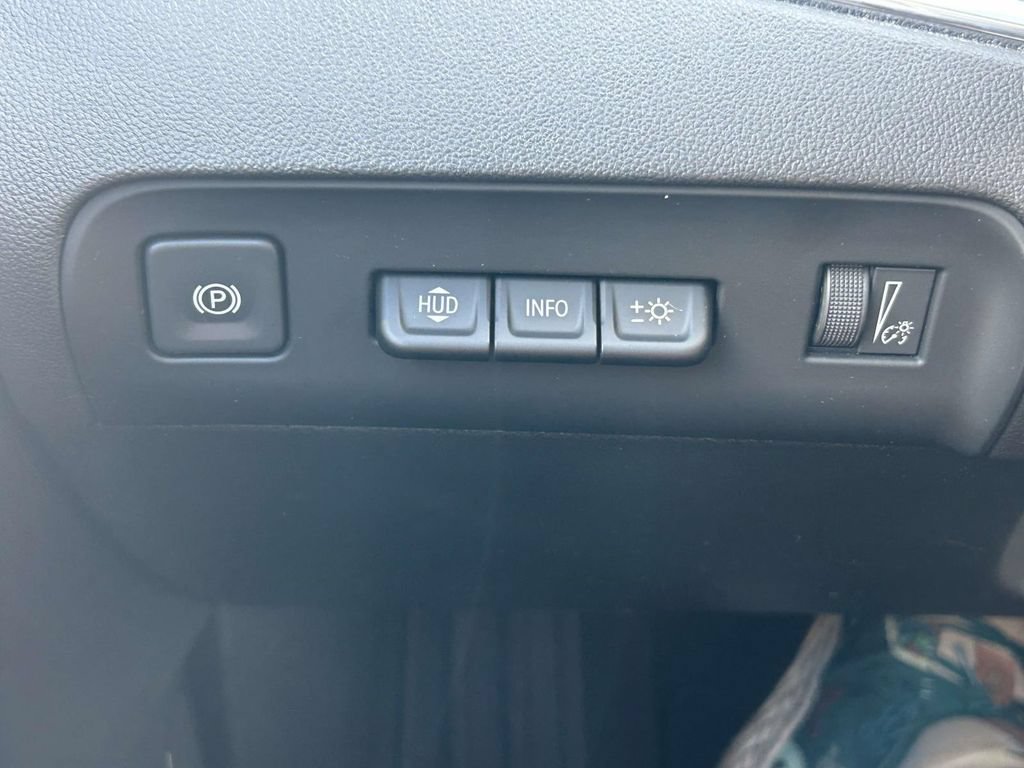 Used 2023 Buick Enclave Premium w/ Experience Buick Package FWD image 27