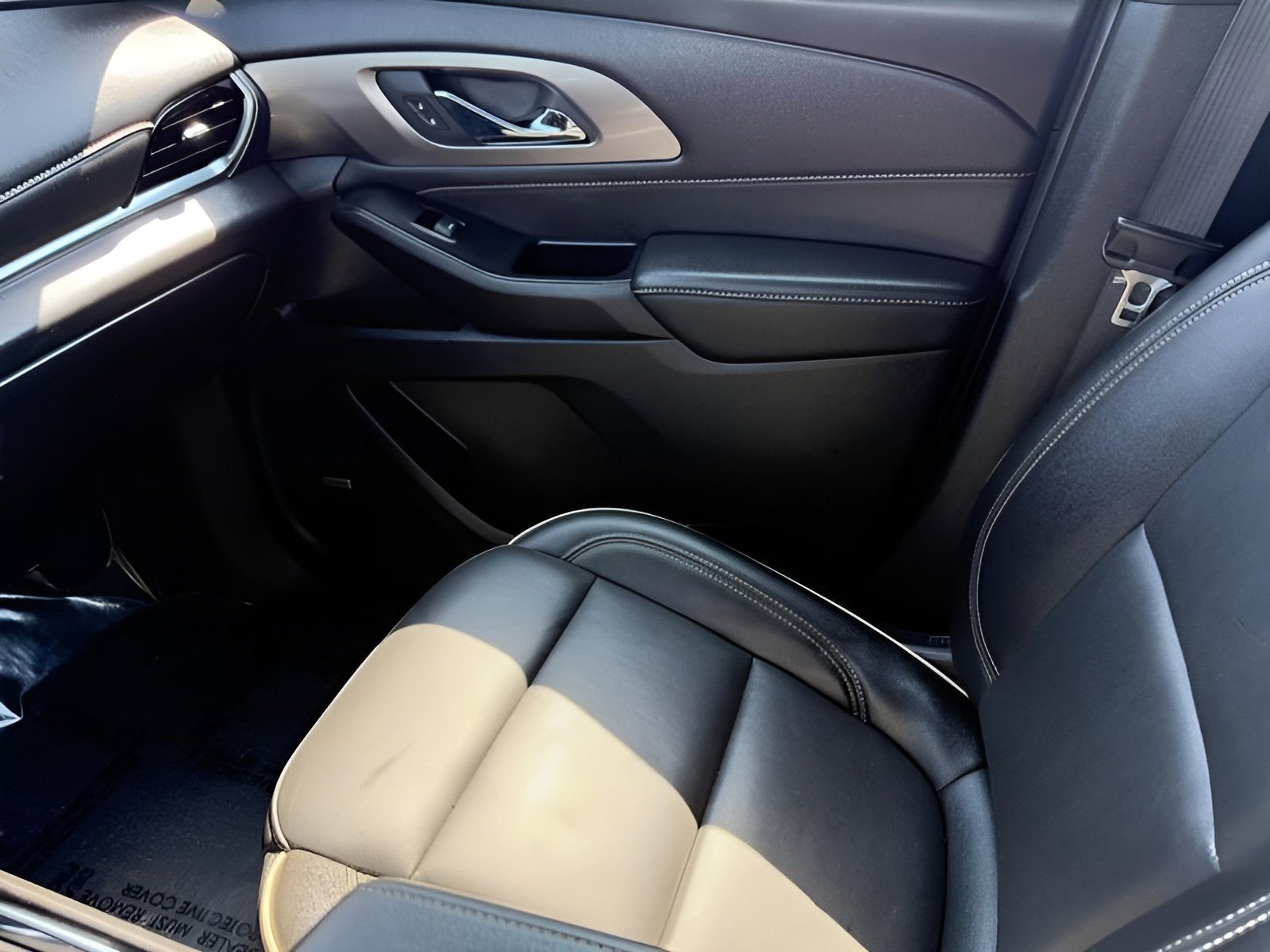 Used 2023 Chevrolet Traverse Premier w/ LPO, Floor Liner Package AWD/4WD image 23