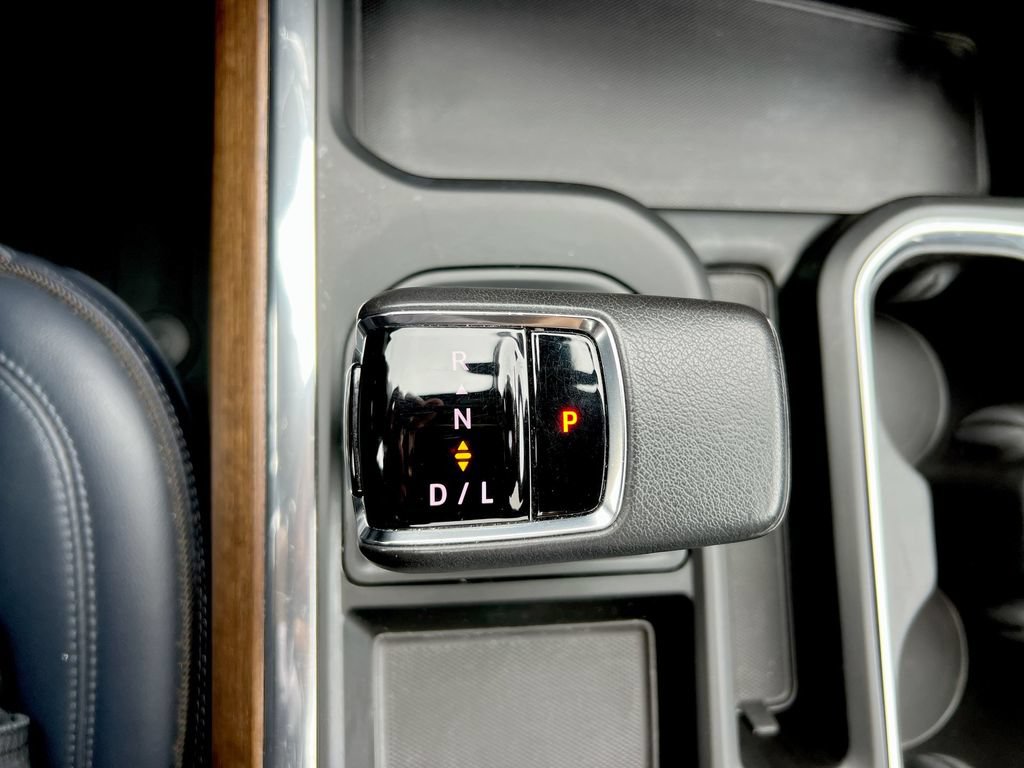 Used 2022 Chevrolet Silverado 1500 High Country w/ High Country Premium Package AWD/4WD image 14
