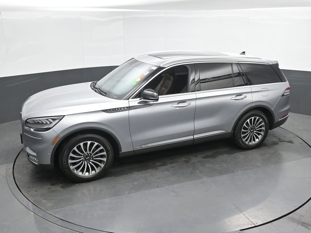 Used 2021 Lincoln Aviator Reserve w/ Elements Package Plus AWD/4WD image 17