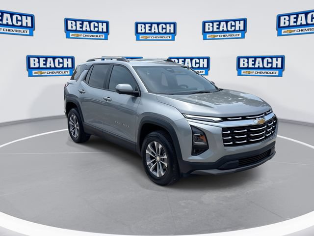 Used 2025 Chevrolet Equinox LT w/ Convenience Package II FWD image 3