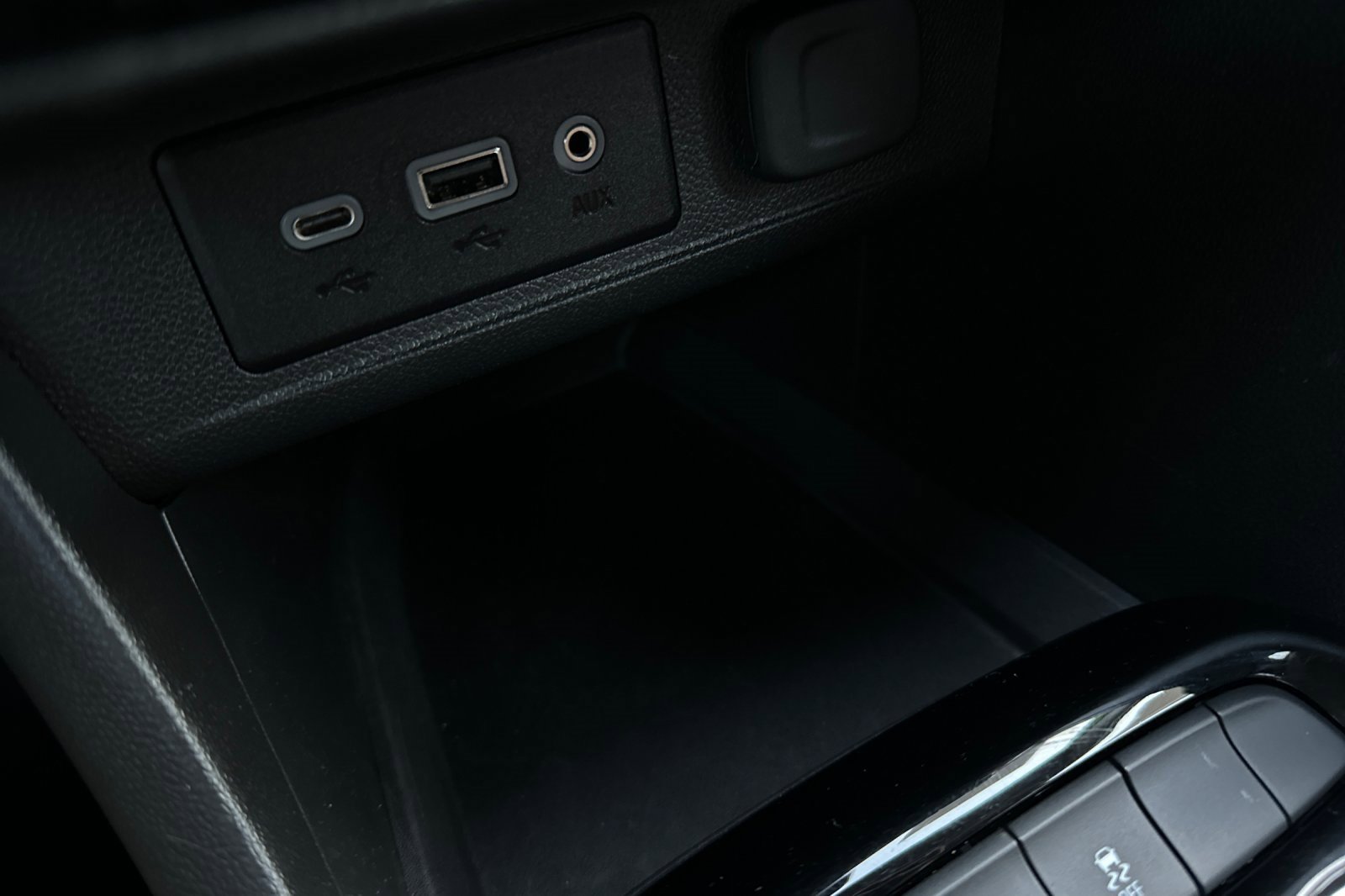 Used 2020 Buick Encore GX Essence image 29