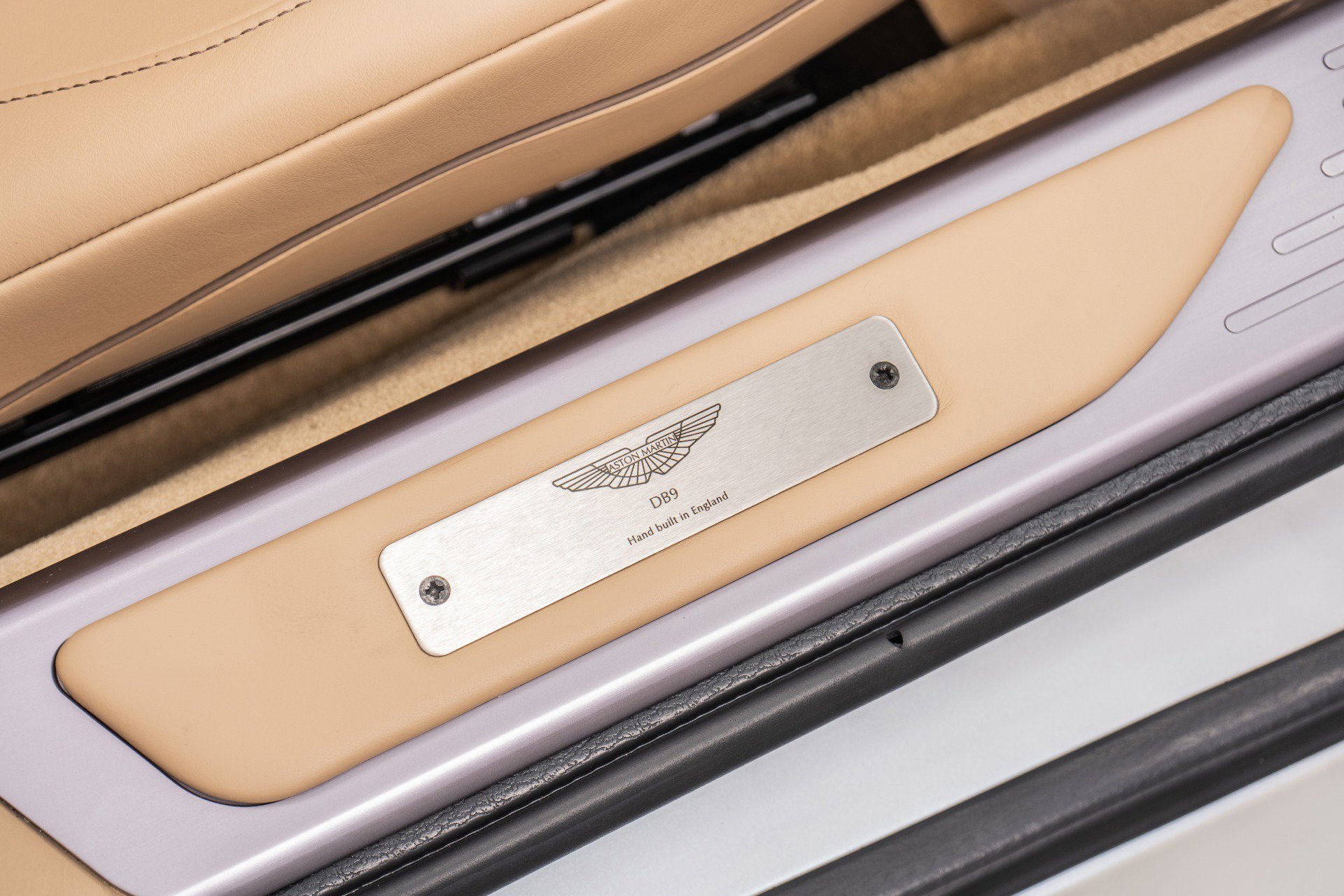 Used 2014 Aston Martin DB9 Volante -Very Low Miles, Pearl image 32