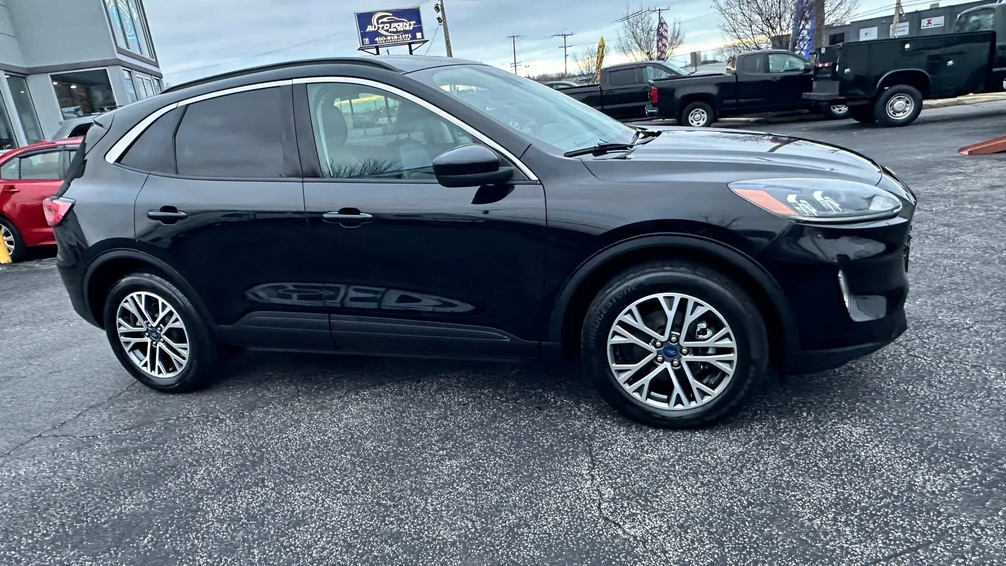 Used 2021 Ford Escape SEL image 4