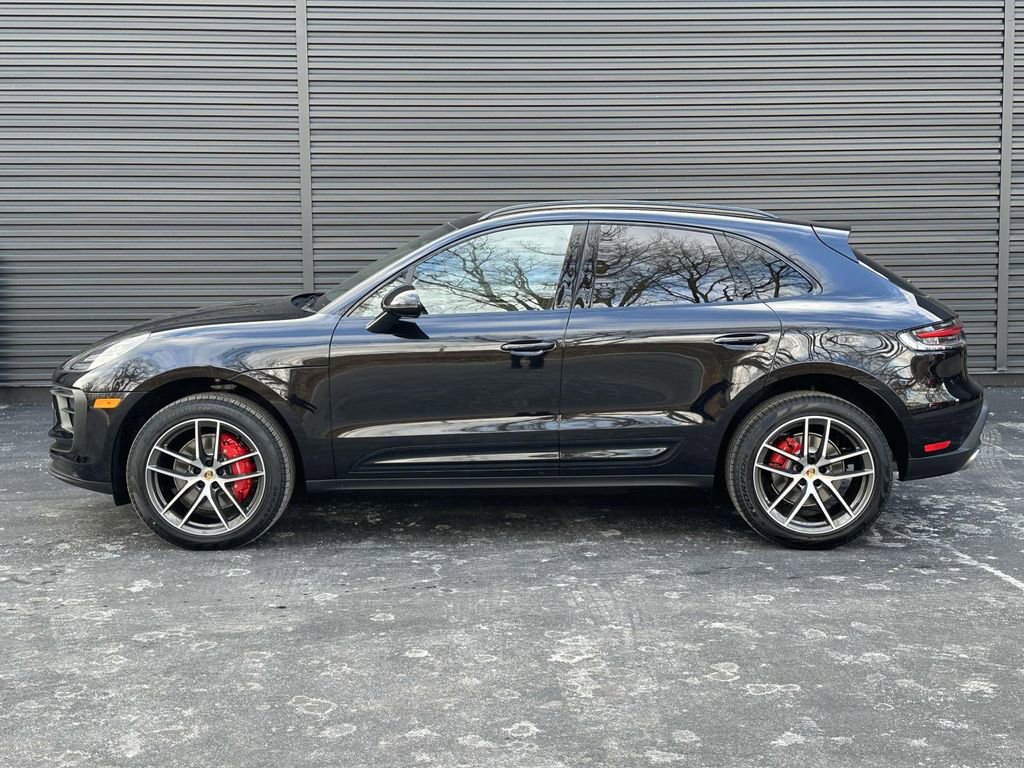 New 2026 Porsche Macan S image 2