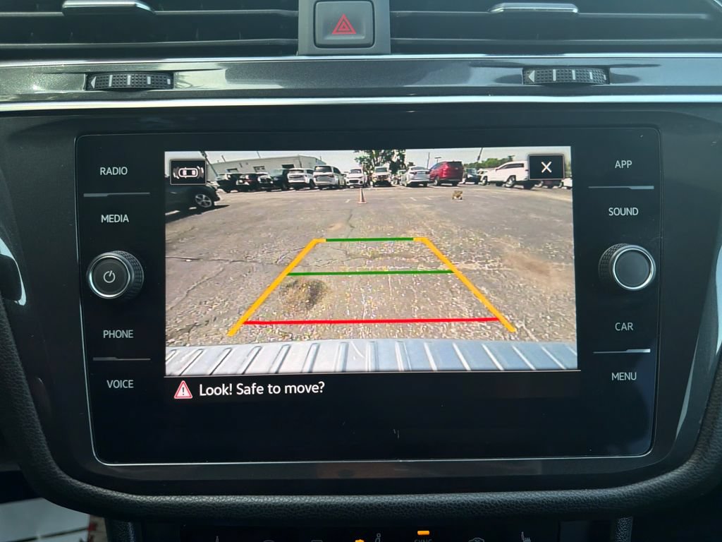 Used 2023 Volkswagen Tiguan SE R-Line FWD image 23