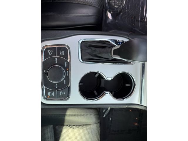Used 2016 Jeep Grand Cherokee High Altitude image 23