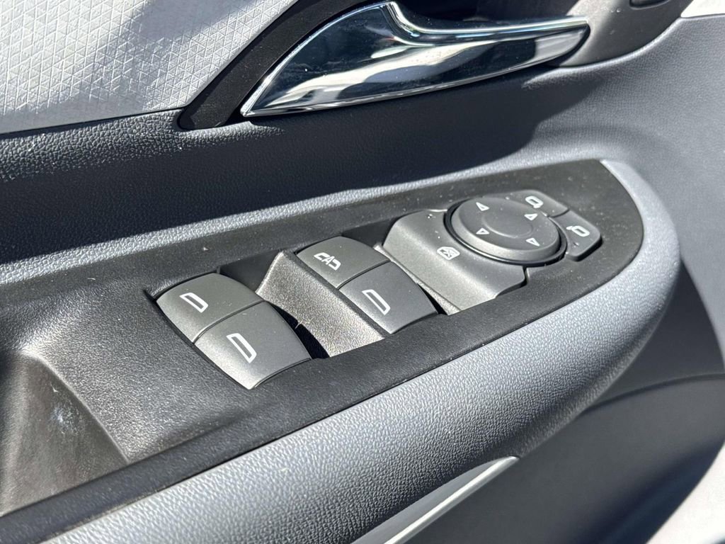 Used 2020 Chevrolet Bolt Premier w/ Infotainment Package FWD image 19